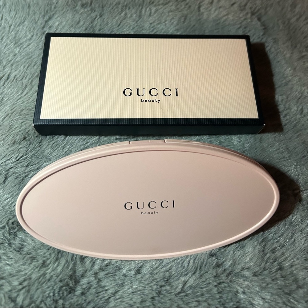 Gucci Beauty Oval Pink Compact Palette and Gucci Beauty Bag